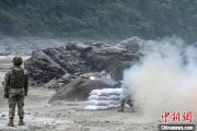 梦见搓澡西藏军区某部高原峡谷实弹射击 锤炼实战能力