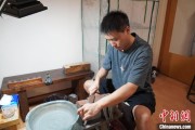 梦见搓澡成都“90后”小伙“十年磨一剑”：从爱好者到守艺人 传播中国文化